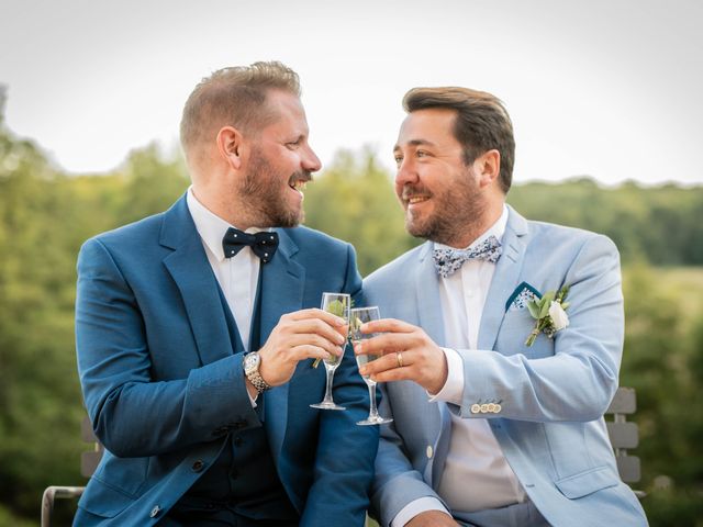 Le mariage de Emmanuel et Nicolas à Vouillé, Vienne 3
