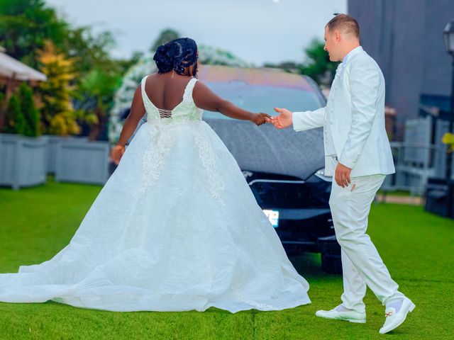 Le mariage de Steve et Rose à Beauchamp, Val-d&apos;Oise 15