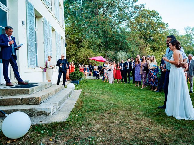 Le mariage de Raphael et Laure à Saint-Valérien, Yonne 17