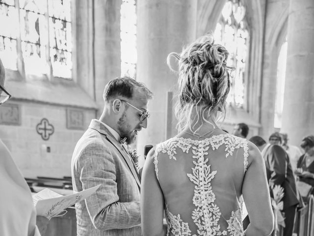 Le mariage de Kevin et Tiffany à Saint-Évroult-Notre-Dame-du-Bois, Orne 13