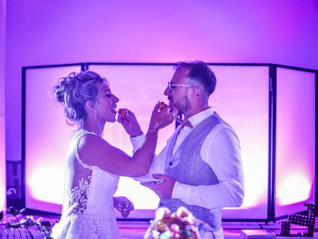 Le mariage de Kevin et Tiffany à Saint-Évroult-Notre-Dame-du-Bois, Orne 20