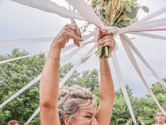 Le mariage de Kevin et Tiffany à Saint-Évroult-Notre-Dame-du-Bois, Orne 105