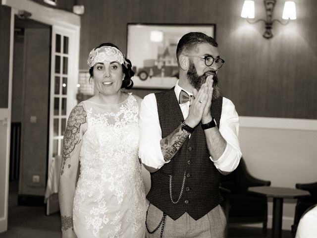 Le mariage de David et Catherine à Chabournay, Vienne 14