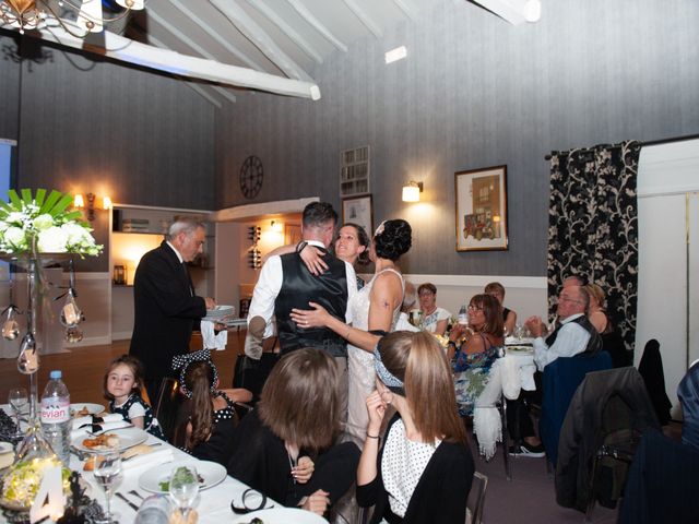 Le mariage de David et Catherine à Chabournay, Vienne 15