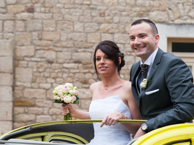 Le mariage de Jean et Elodie à Coulonges-sur-l&apos;Autize, Deux-Sèvres 2