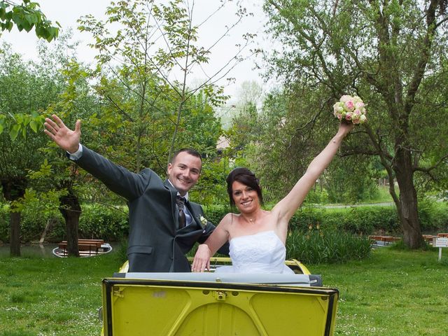 Le mariage de Jean et Elodie à Coulonges-sur-l&apos;Autize, Deux-Sèvres 12