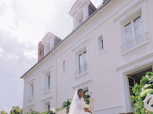 Le mariage de Bastien et Flora à Saint-André-de-Chalencon, Haute-Loire 8