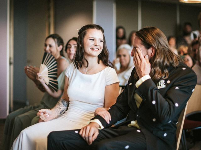 Le mariage de Adrien et Nadège à Salon-de-Provence, Bouches-du-Rhône 28