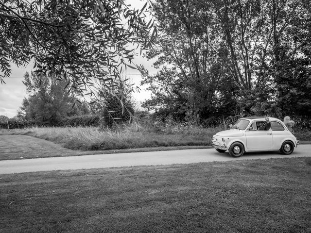 Le mariage de Jonathan et Kimberley à Steenvoorde, Nord 17