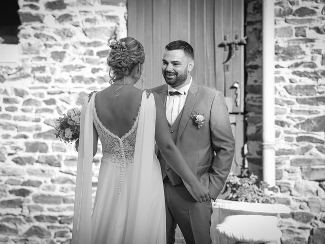 Le mariage de Mike et Annabelle à Le Pin-en-Mauges, Maine et Loire 18