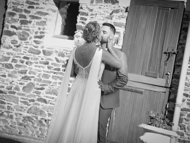 Le mariage de Mike et Annabelle à Le Pin-en-Mauges, Maine et Loire 20