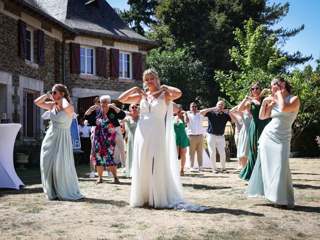 Le mariage de Mike et Annabelle à Le Pin-en-Mauges, Maine et Loire 30