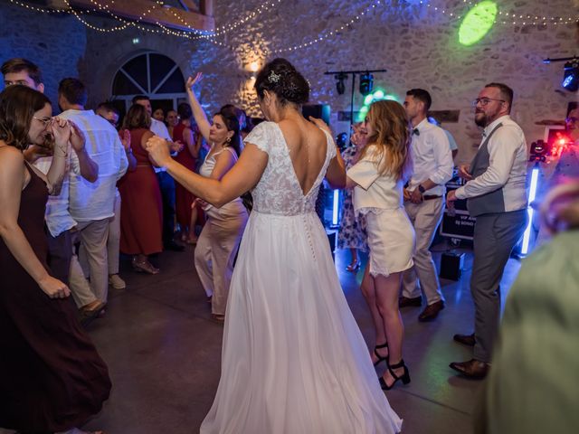 Le mariage de Romain et Marina à Podensac, Gironde 59
