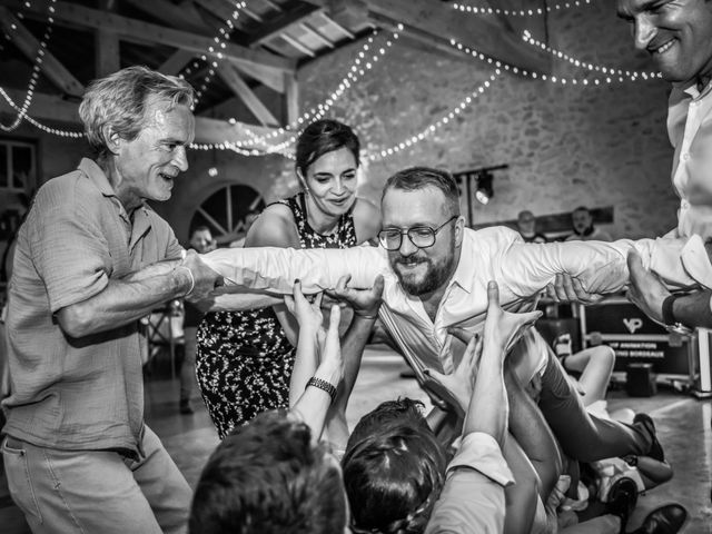 Le mariage de Romain et Marina à Podensac, Gironde 61