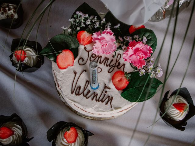 Le mariage de Valentin et Jennifer à Chooz, Ardennes 40