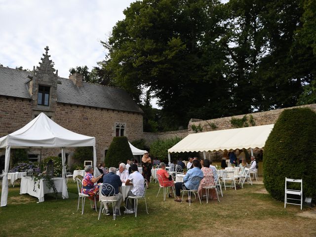 Le mariage de Emmanuel et Karine à Lanloup, Côtes d&apos;Armor 24