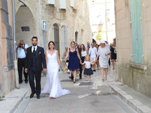 Le mariage de Sébastien et Pauline à Saint-Étienne-du-Grès, Bouches-du-Rhône 36
