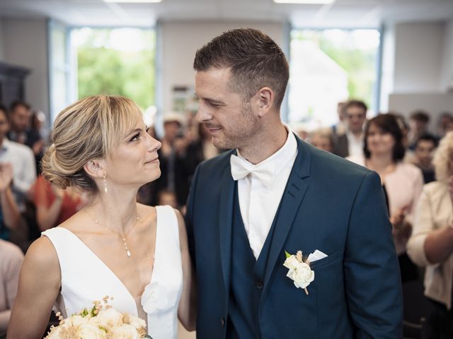 Le mariage de Cyril et Adèle à Arc-et-Senans, Doubs 18