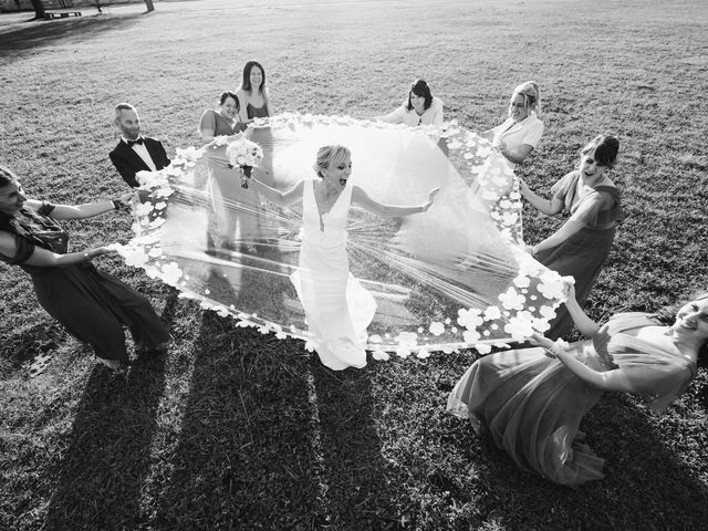 Le mariage de Cyril et Adèle à Arc-et-Senans, Doubs 23