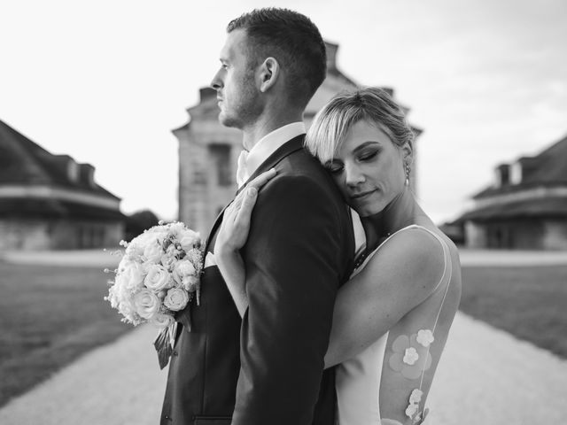 Le mariage de Cyril et Adèle à Arc-et-Senans, Doubs 31