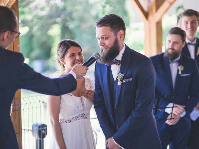 Le mariage de Maxime et Coralie à Camphin-en-Pévèle, Nord 11