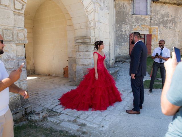 Le mariage de Mélanie et Benoit à Montbron, Charente 2