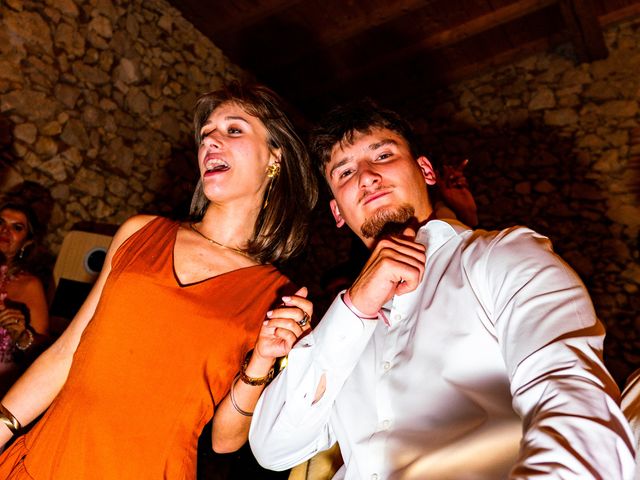 Le mariage de James et Béatrice à Buzet-sur-Baïse, Lot-et-Garonne 32