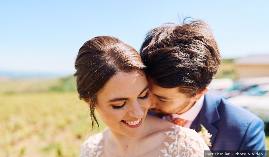 Le mariage de Art et Ade à Saint-Étienne-des-Oullières, Rhône