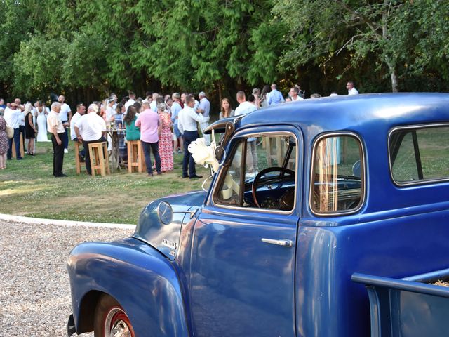 Le mariage de Mélanie et Marie-Louise à Angerville-la-Martel, Seine-Maritime 12