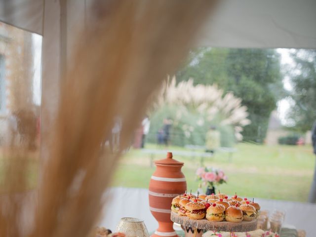 Le mariage de Chérubin et Absatou à Parigné-l'Évêque, Sarthe 7