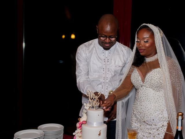 Le mariage de Chérubin et Absatou à Parigné-l'Évêque, Sarthe 21