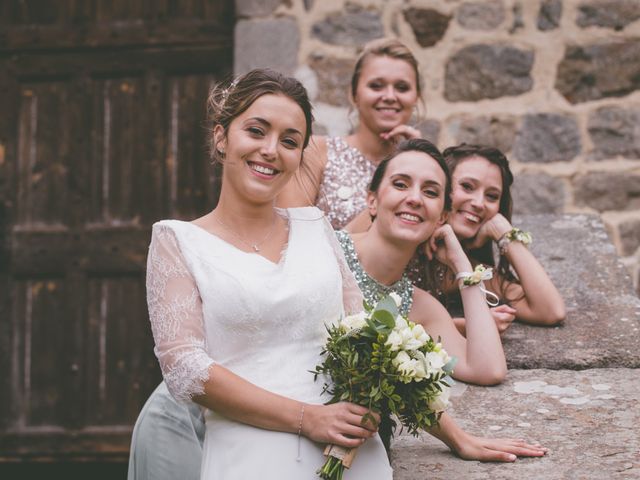 Le mariage de Anthony et Ophélie à Saint-Genest-Malifaux, Loire 38