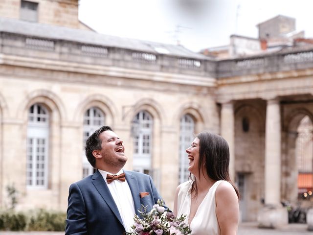 Le mariage de Adrien et Amy à Crazannes, Charente Maritime 8