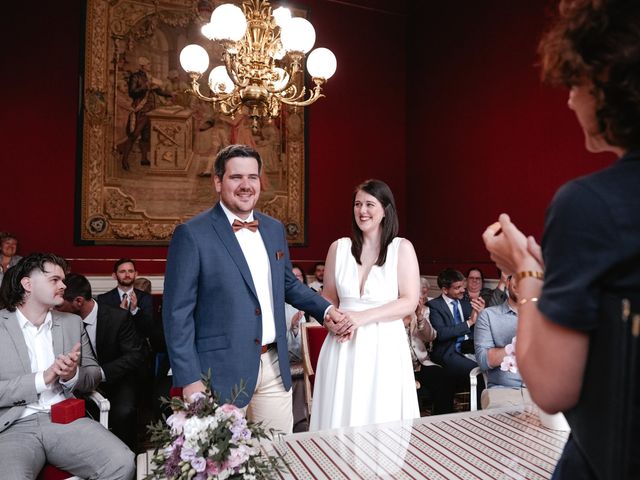 Le mariage de Adrien et Amy à Crazannes, Charente Maritime 3