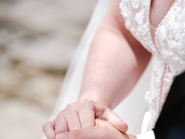 Le mariage de Adrien et Amy à Crazannes, Charente Maritime 23