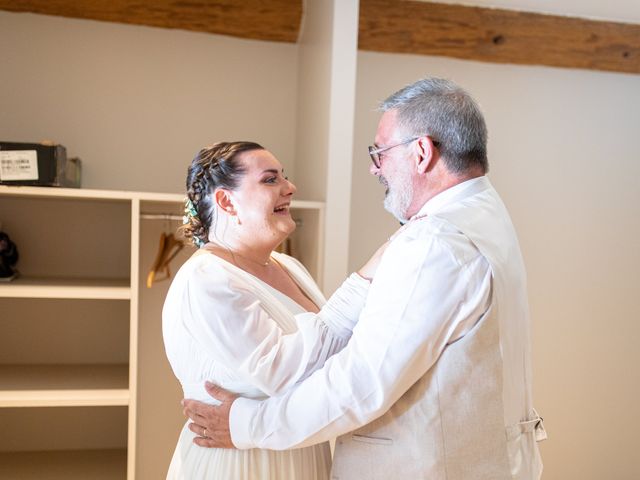 Le mariage de Thomas et Géraldine à Ambronay, Ain 11