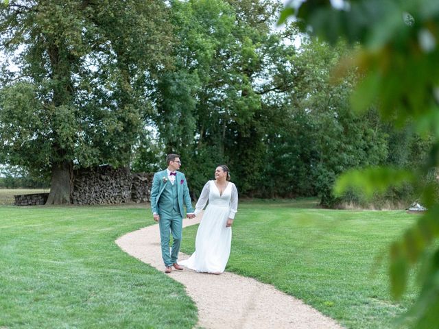 Le mariage de Thomas et Géraldine à Ambronay, Ain 1