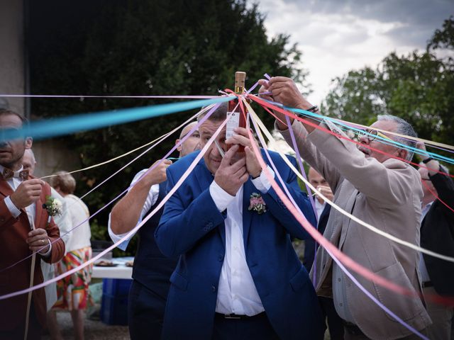 Le mariage de Philippe et Isabelle à Châteauneuf-sur-Charente, Charente 1