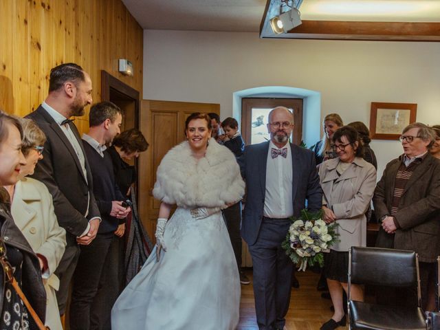 Le mariage de Eloise et Nicolas à Le Reposoir, Haute-Savoie 11