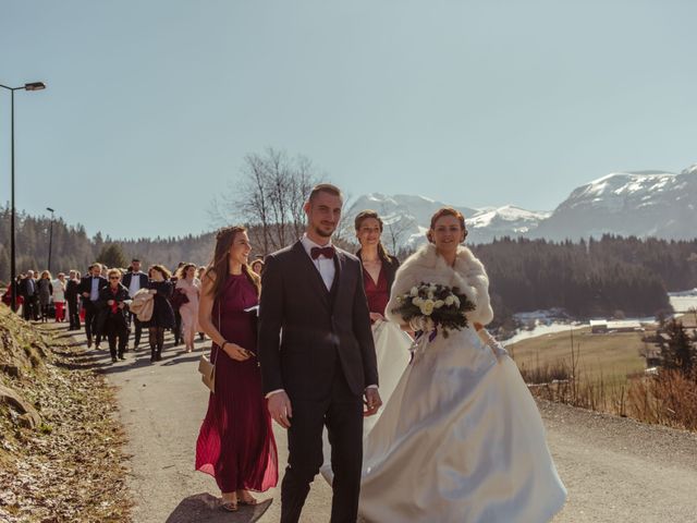 Le mariage de Eloise et Nicolas à Le Reposoir, Haute-Savoie 31