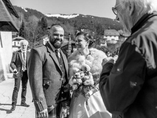 Le mariage de Eloise et Nicolas à Le Reposoir, Haute-Savoie 41