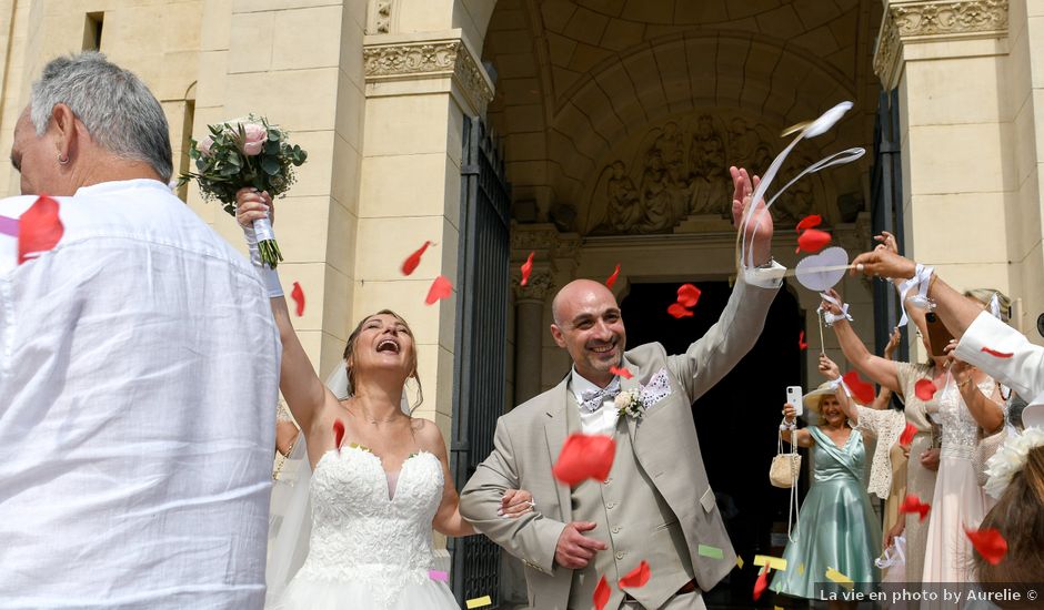 Le mariage de NNE et CORI à Marseille, Bouches-du-Rhône