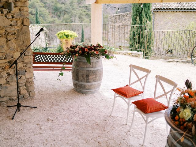Le mariage de Alex et Léa à Courthézon, Vaucluse 1