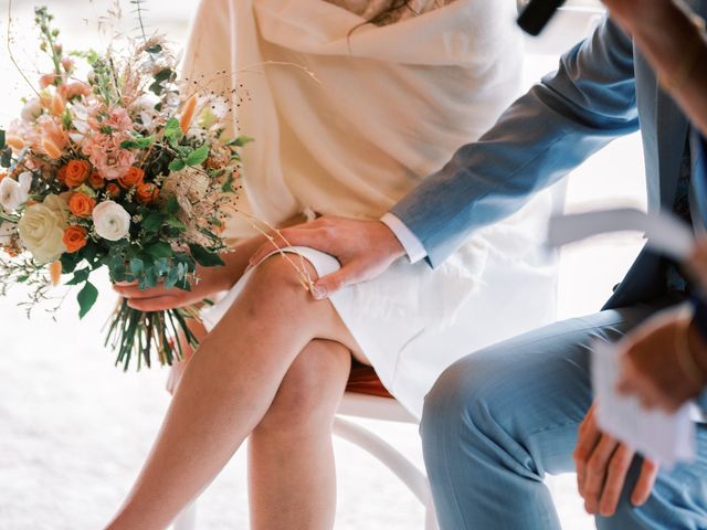 Le mariage de Alex et Léa à Courthézon, Vaucluse 2
