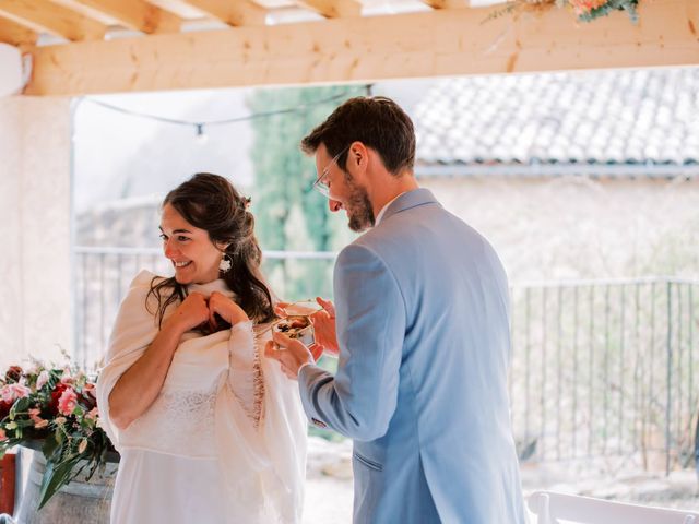 Le mariage de Alex et Léa à Courthézon, Vaucluse 29