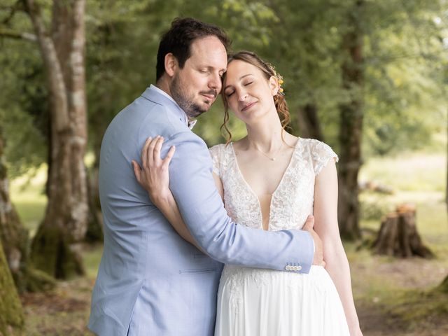 Le mariage de Théau et Coline à Oradour-sur-Glane, Haute-Vienne 1