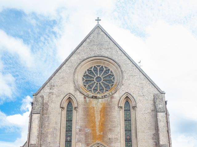 Le mariage de Hugues et Agathe à Saint-Contest, Calvados 6