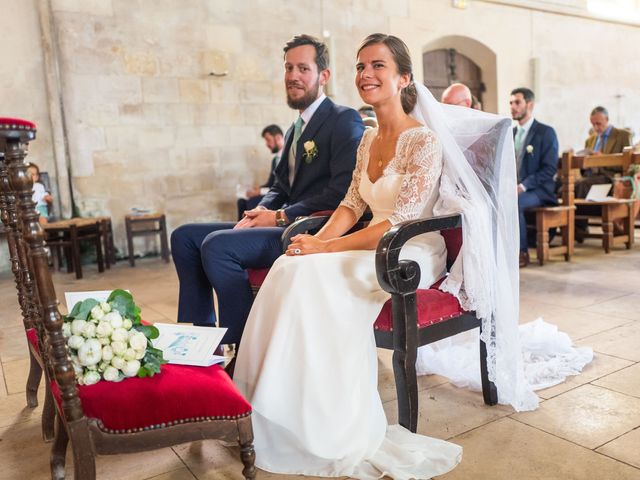 Le mariage de Hugues et Agathe à Saint-Contest, Calvados 8