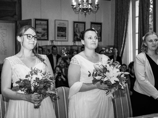 Le mariage de Emilie et Victoria à Semur-en-Auxois, Côte d&apos;Or 7