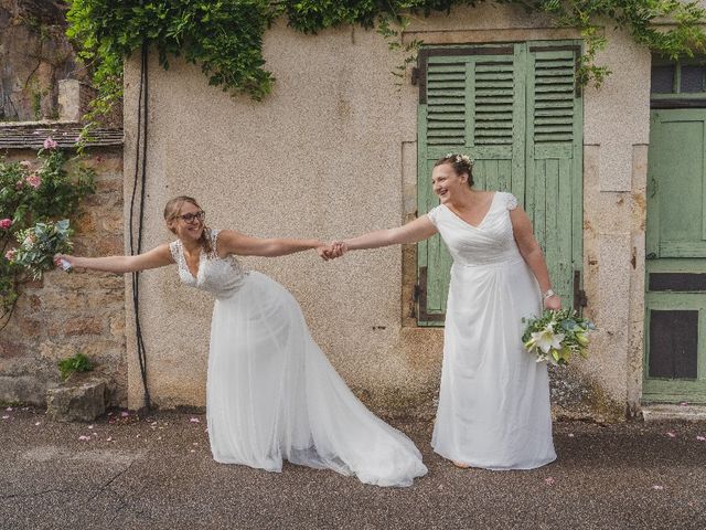 Le mariage de Emilie et Victoria à Semur-en-Auxois, Côte d&apos;Or 17